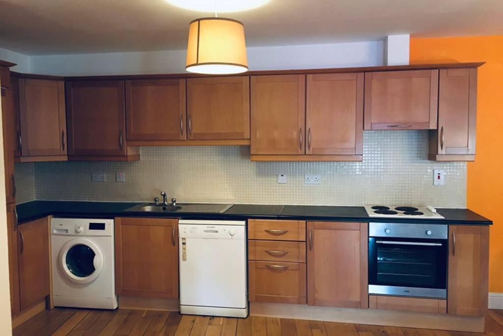 Apartment 4, Clifden Bay Apartments Екстериор снимка