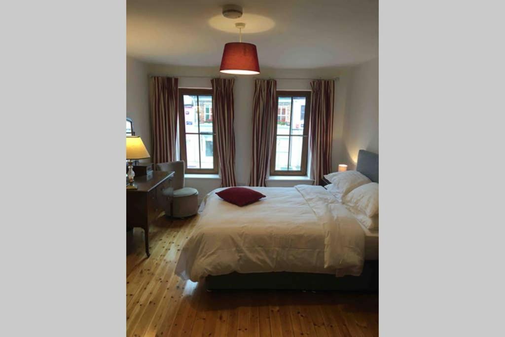 Apartment 4, Clifden Bay Apartments Екстериор снимка
